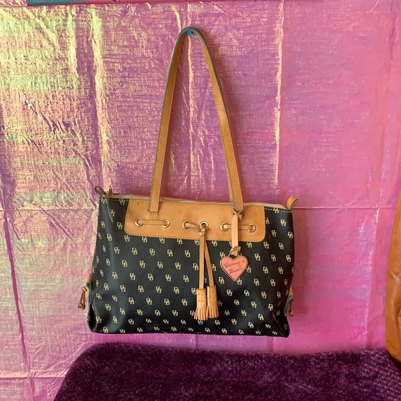 Dooney & Bourke Handbags - DOONEY & BOURKE ALL HARDWARE intact Preloved